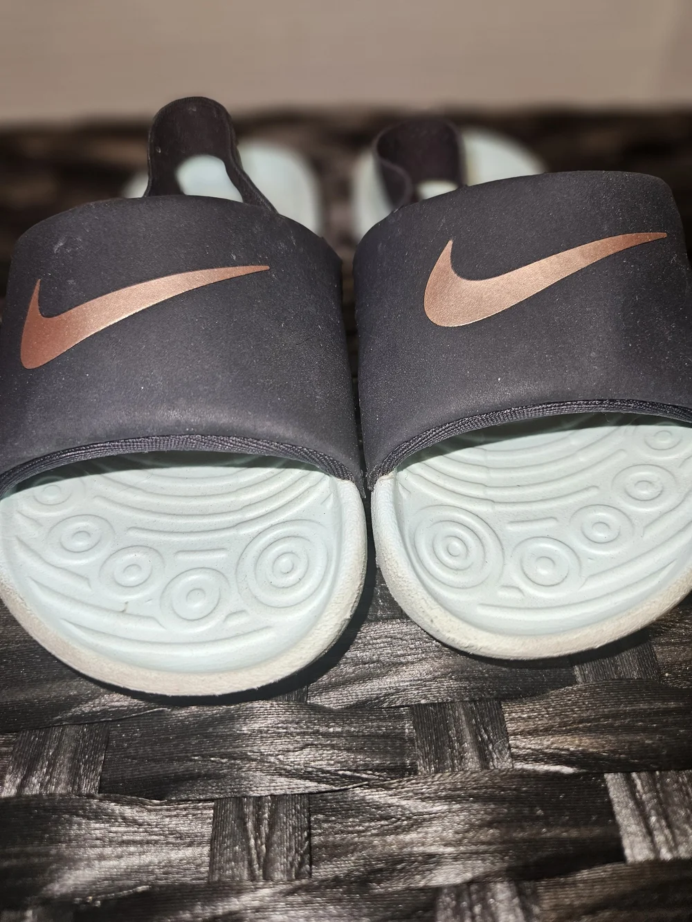 Nike kids slides